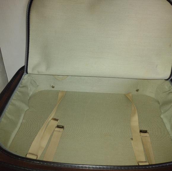 Vintage Grasshopper zippered suitcase - Picture 4 of 4